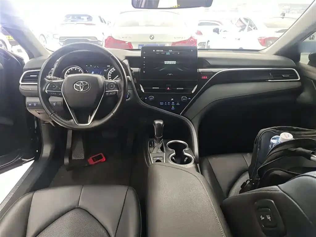 Toyota Camry 2023 из CN, фото 10