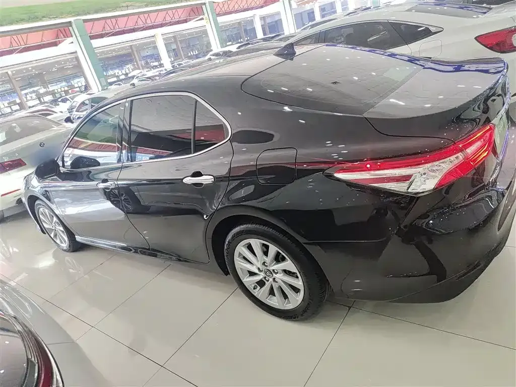 Toyota Camry 2023 из CN, фото 5