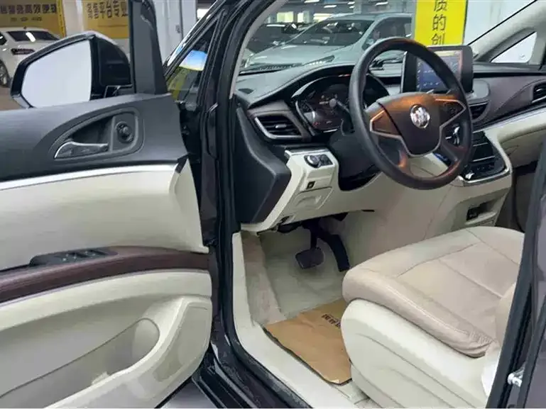 Buick GL8 2022 из CN, фото 9