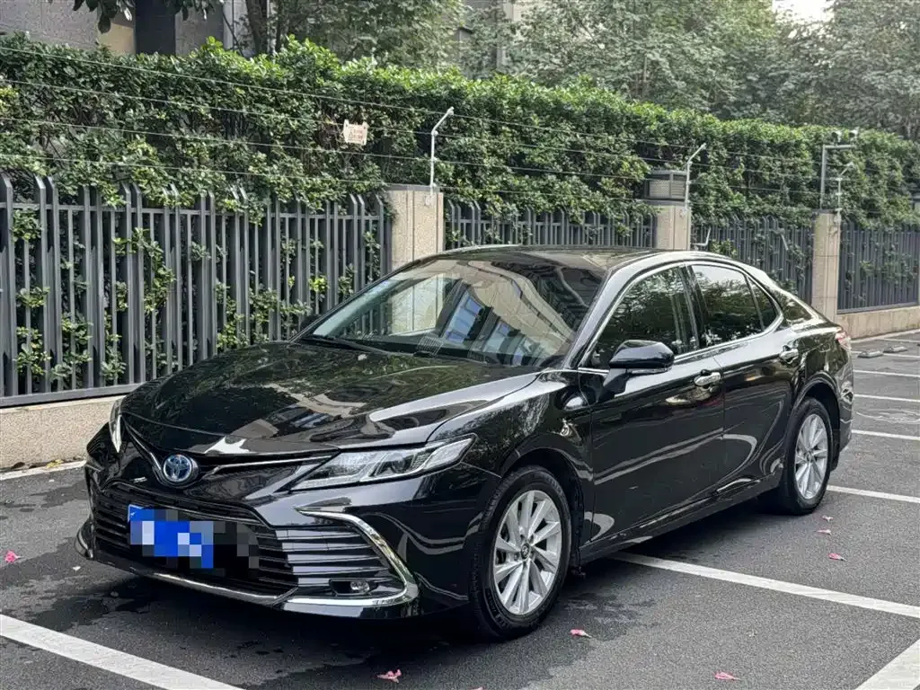 Toyota Camry 2023 из CN, фото 2