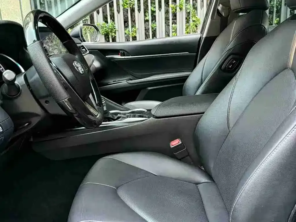 Toyota Camry 2023 из CN, фото 9