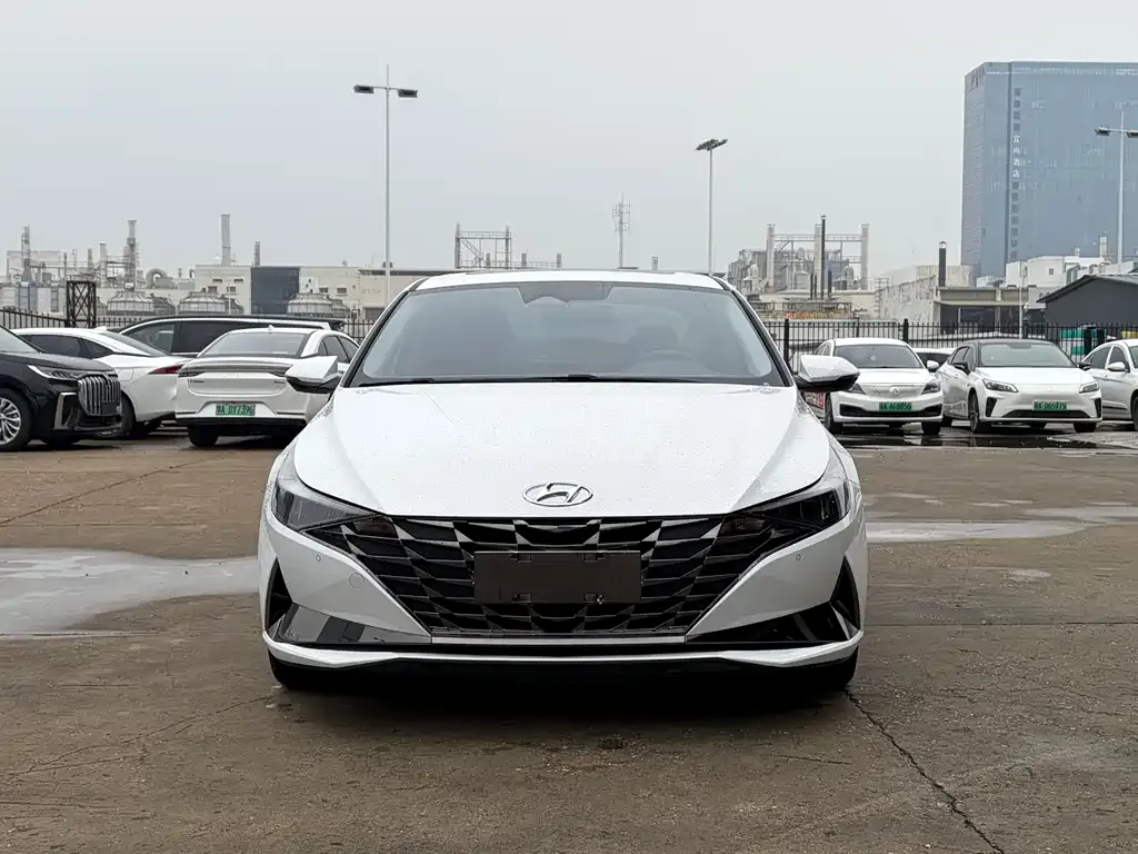 Hyundai Elantra 2022 из CN, фото 4
