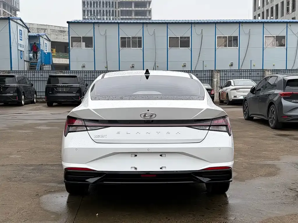 Hyundai Elantra 2022 из CN, фото 3