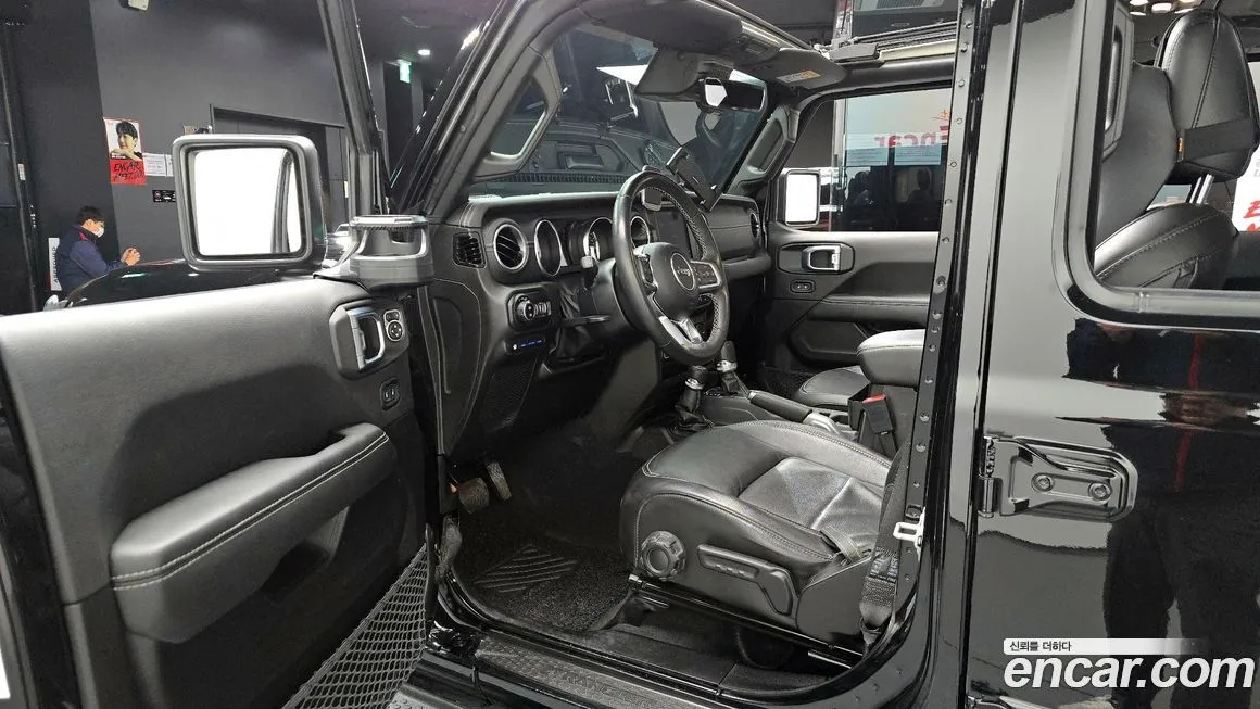 Jeep Wrangler 2022 из KR, фото 7