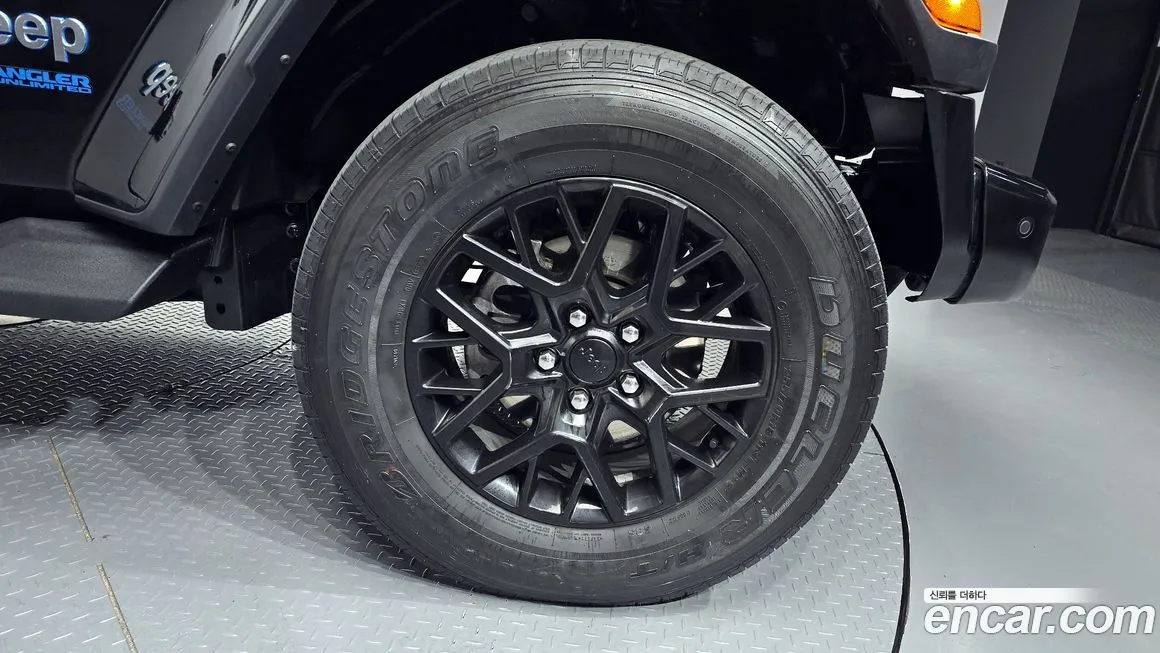Jeep Wrangler 2022 из KR, фото 6