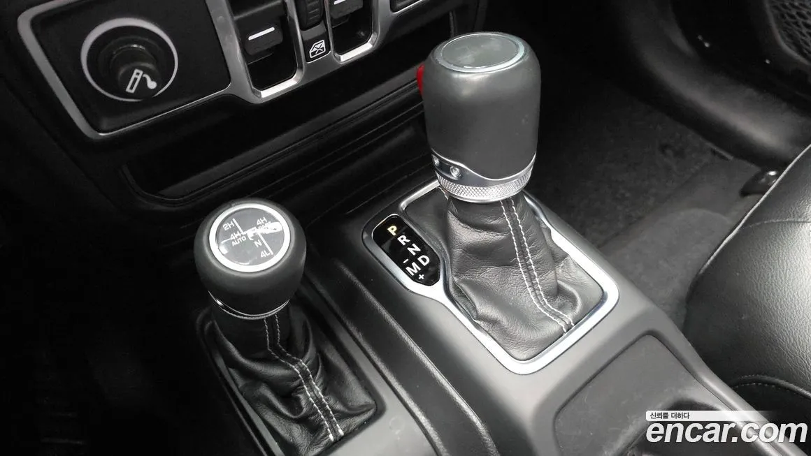 Jeep Wrangler 2022 из KR, фото 10