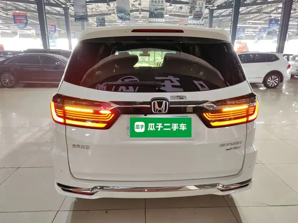 Honda Elysion 2023 из CN, фото 4