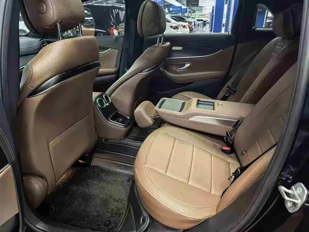 Mercedes-Benz E-Class 2023 из CN, фото 4