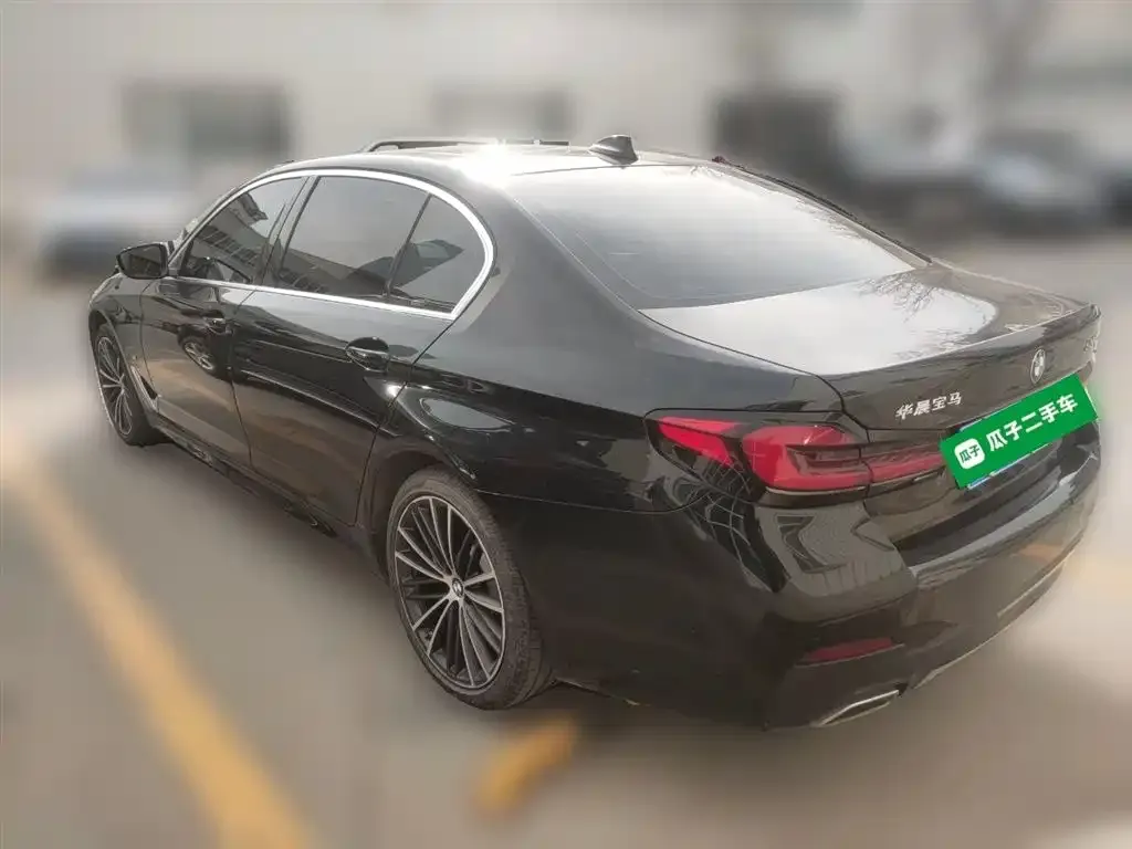 BMW 5 Series — фото 10