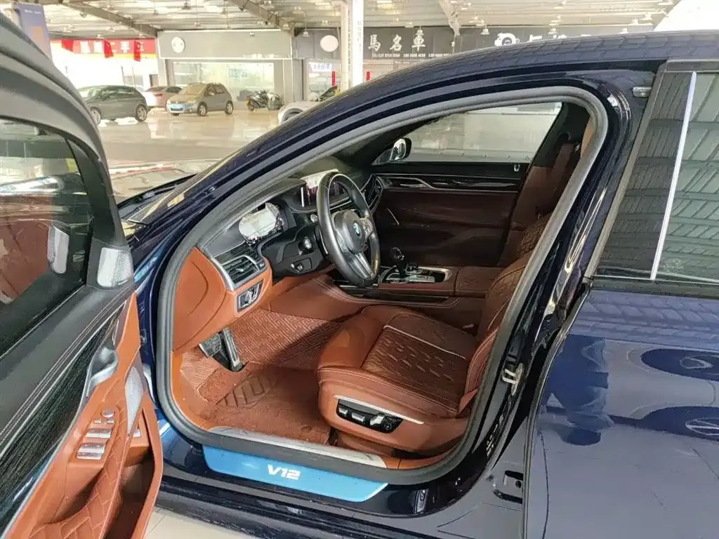 BMW 7 Series 2022 из CN, фото 4