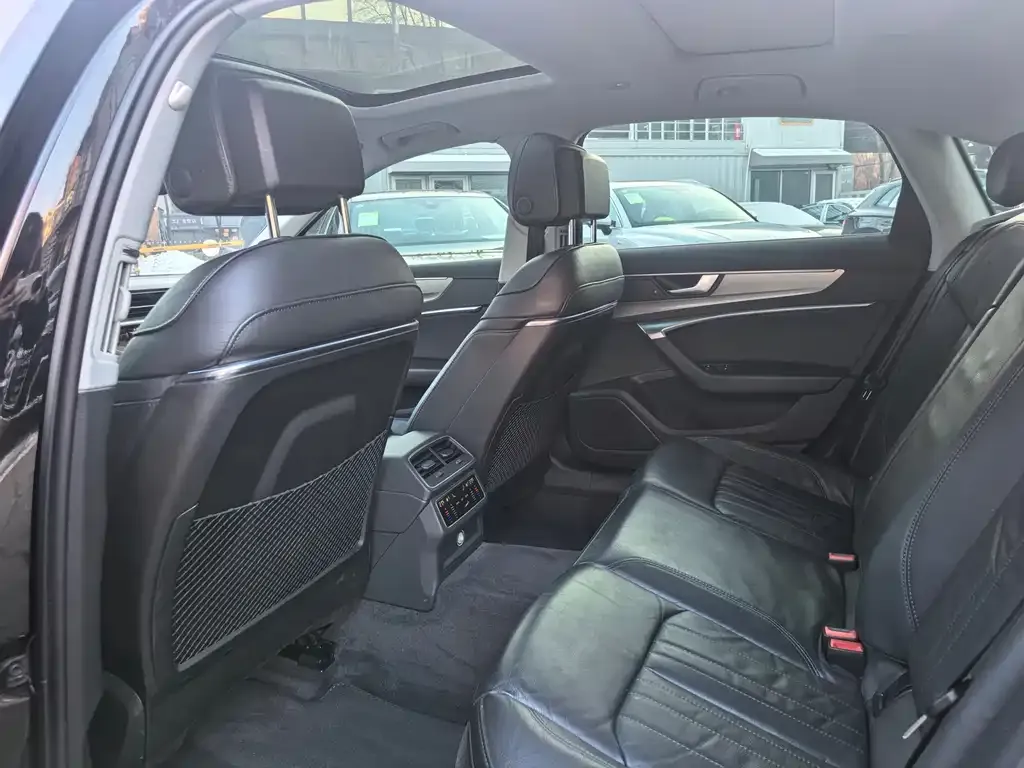 Audi A6L 2022 из CN, фото 8