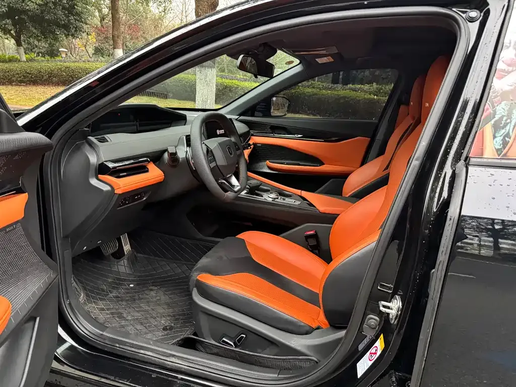 Changan UNI-V 2023 из CN, фото 3