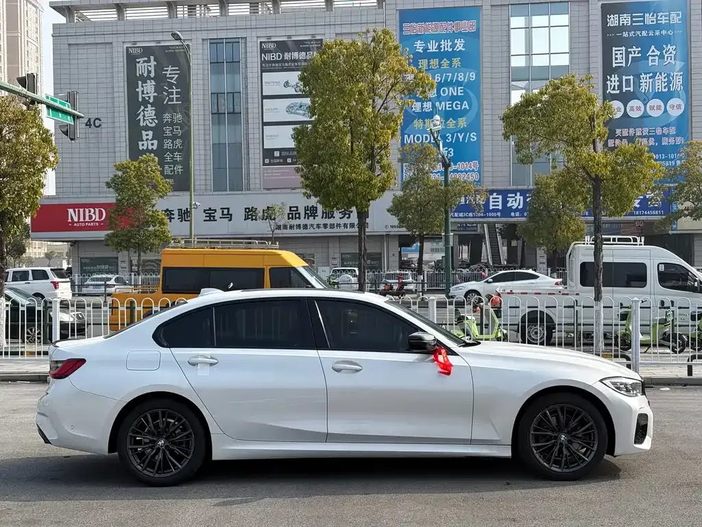 BMW 3 Series 2022 из CN, фото 7