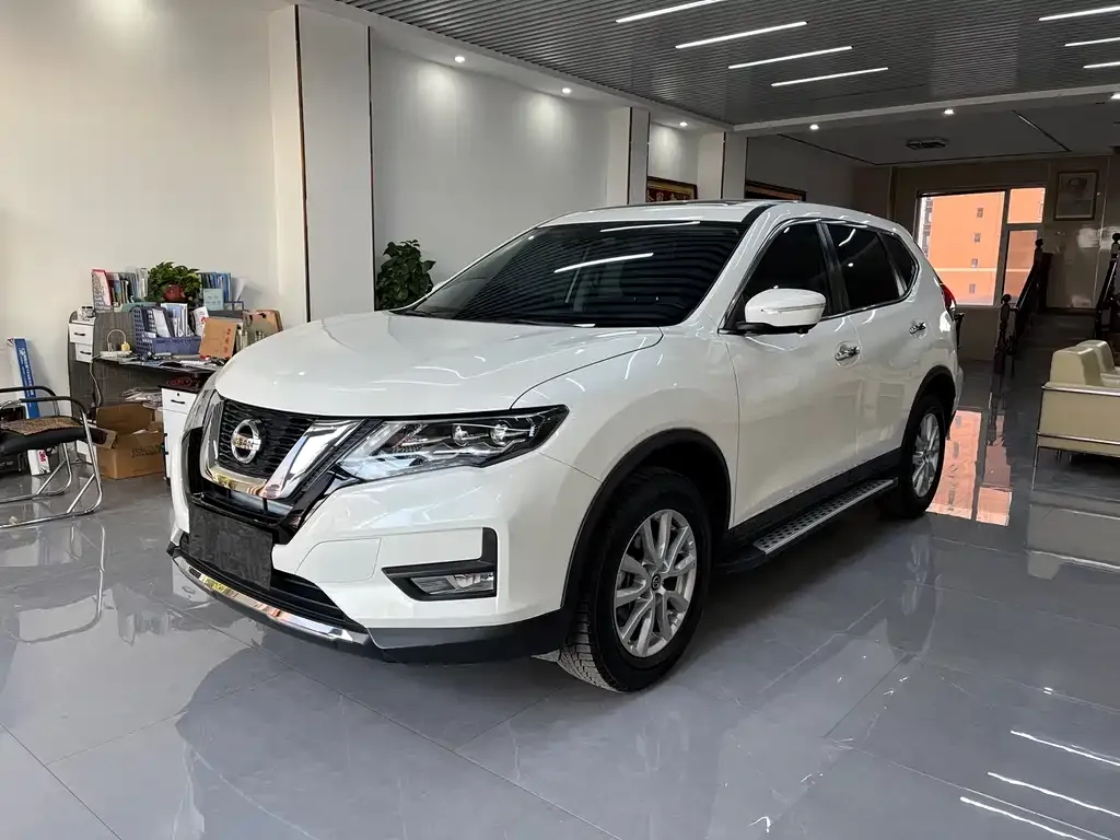 Nissan X-Trail 2023 из CN, фото 1