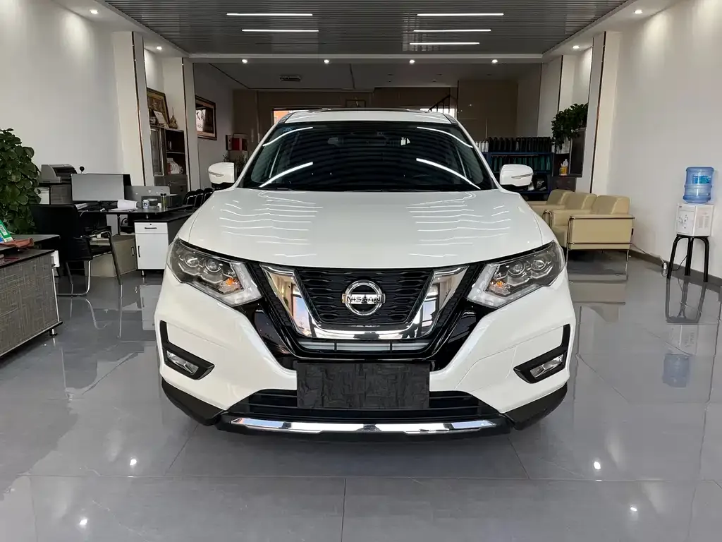 Nissan X-Trail 2023 из CN, фото 2