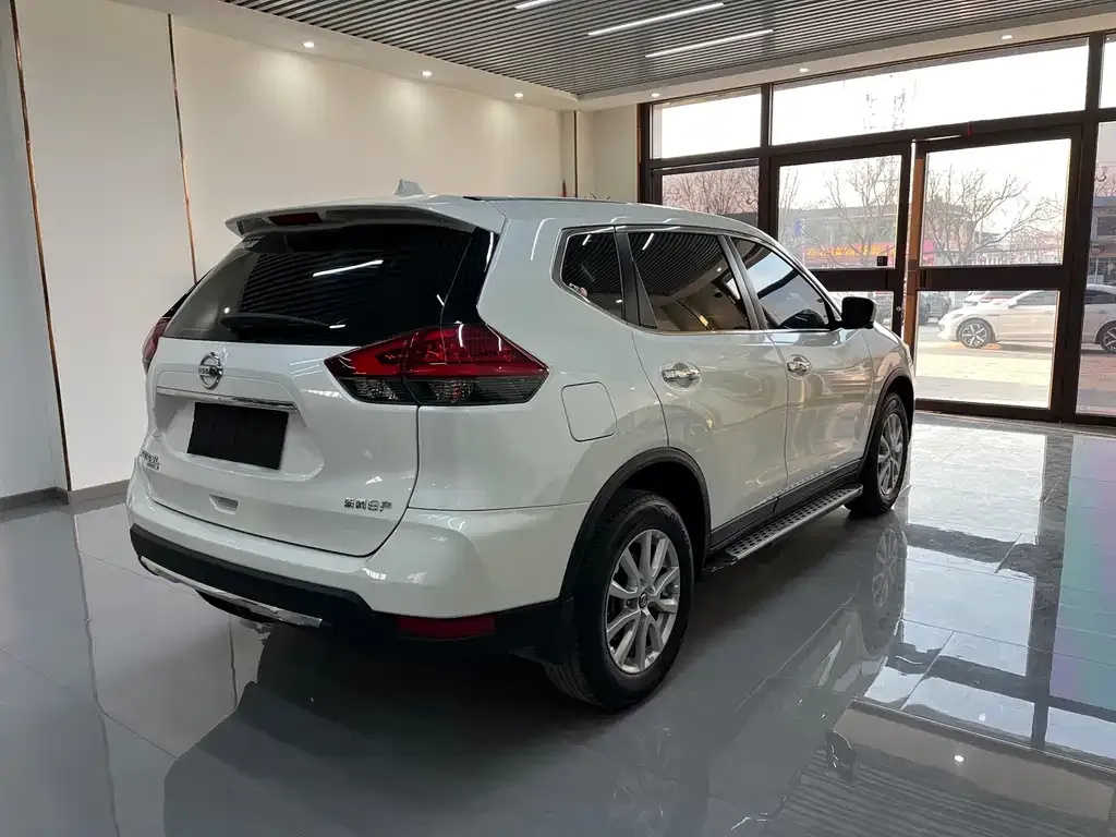 Nissan X-Trail 2023 из CN, фото 4