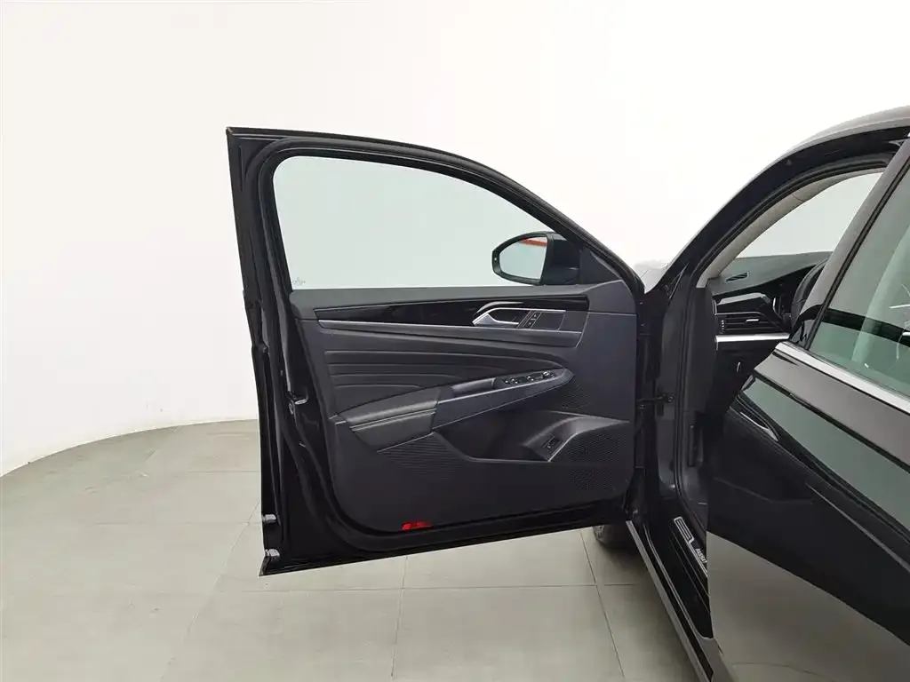 Volkswagen Passat 2024 из CN, фото 8