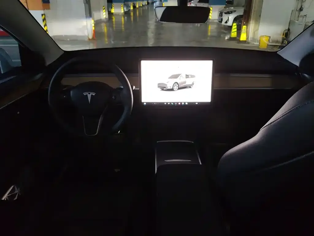 Tesla Model Y 2023 из CN, фото 2