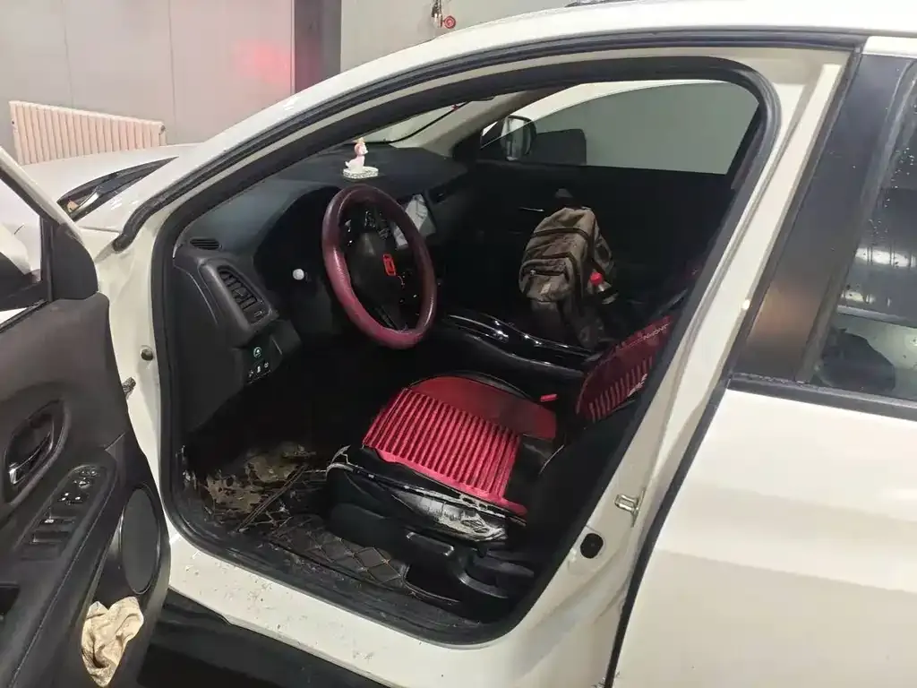 Honda Vezel 2021 из CN, фото 3
