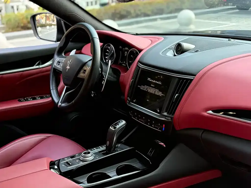 Maserati Levante 2024 из CN, фото 2