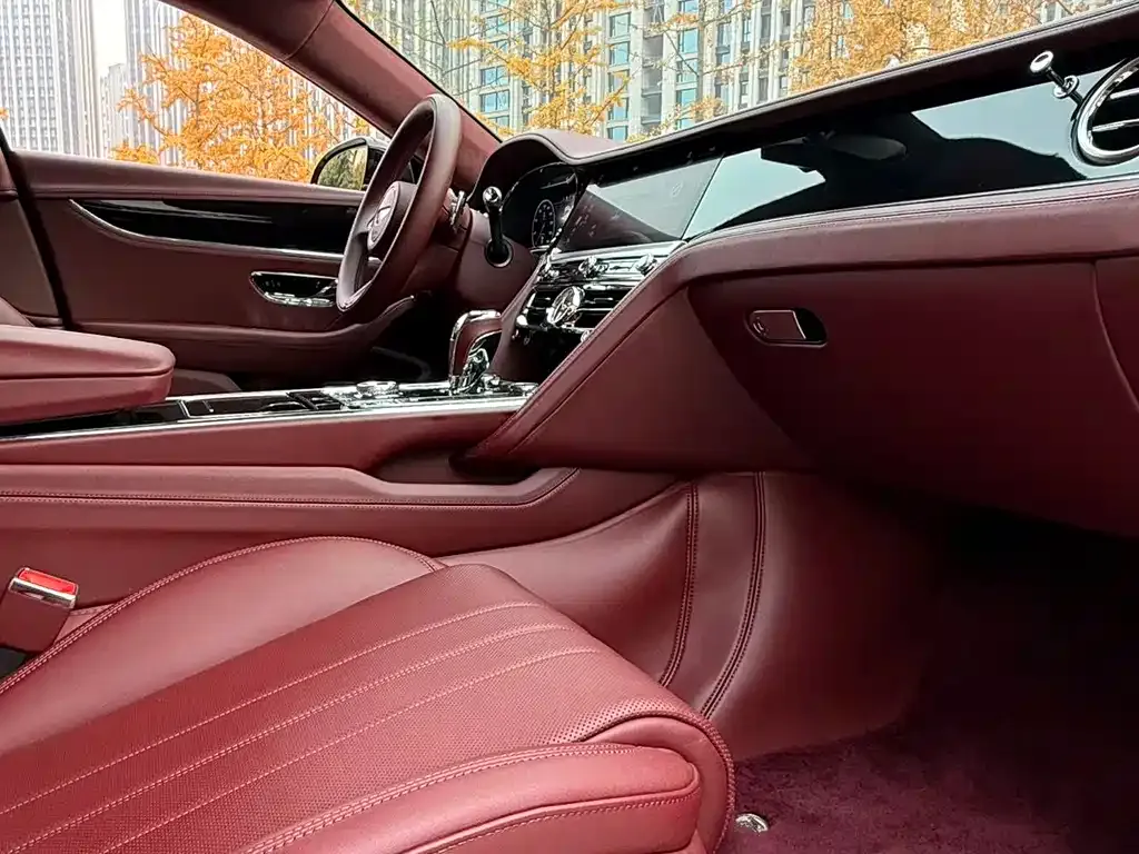 Bentley Flying Spur 2024 из CN, фото 5