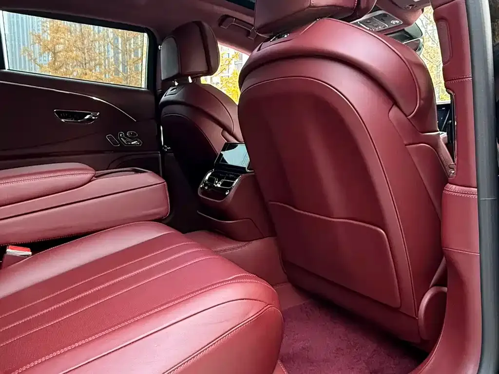 Bentley Flying Spur 2024 из CN, фото 4