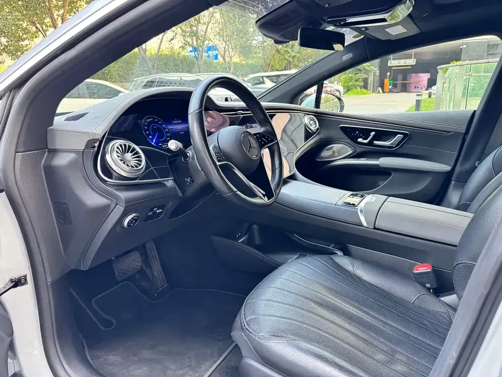 Mercedes-Benz EQS 2023 из CN, фото 3