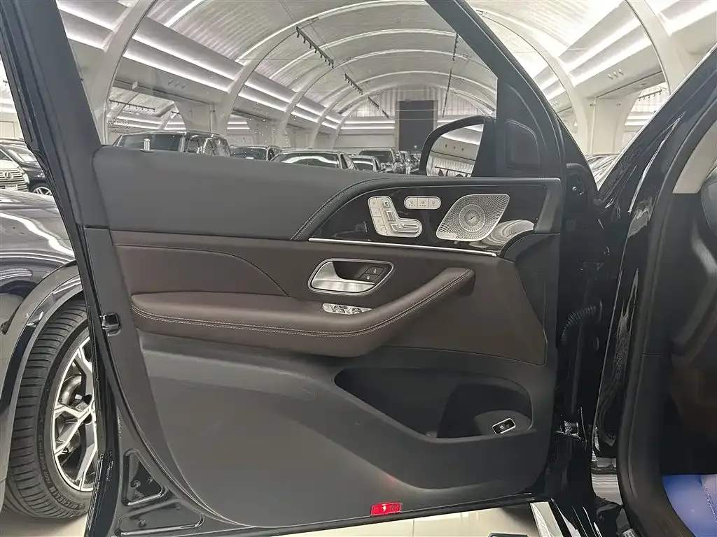 Mercedes-Benz GLS 2023 из CN, фото 10