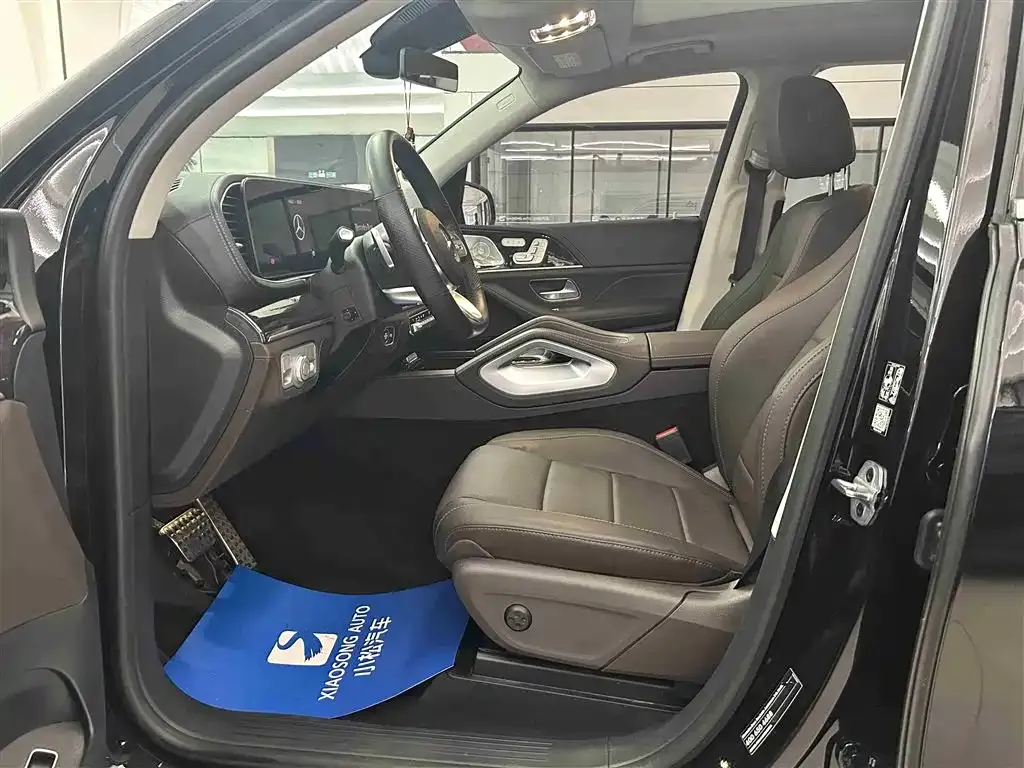 Mercedes-Benz GLS 2023 из CN, фото 2