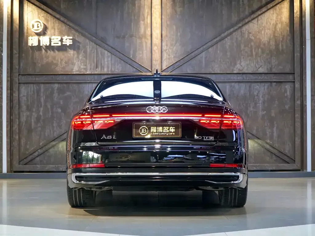 Audi A8 2023 из CN, фото 3