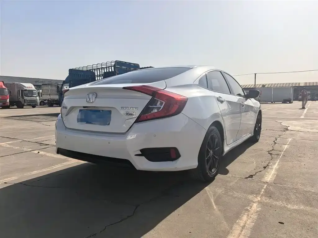 Honda Civic 2021 из CN, фото 10