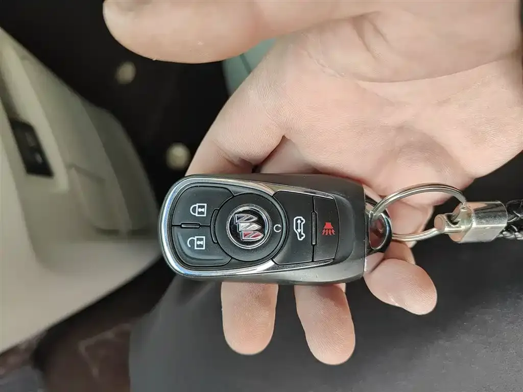 Buick GL8 2022 из CN, фото 4