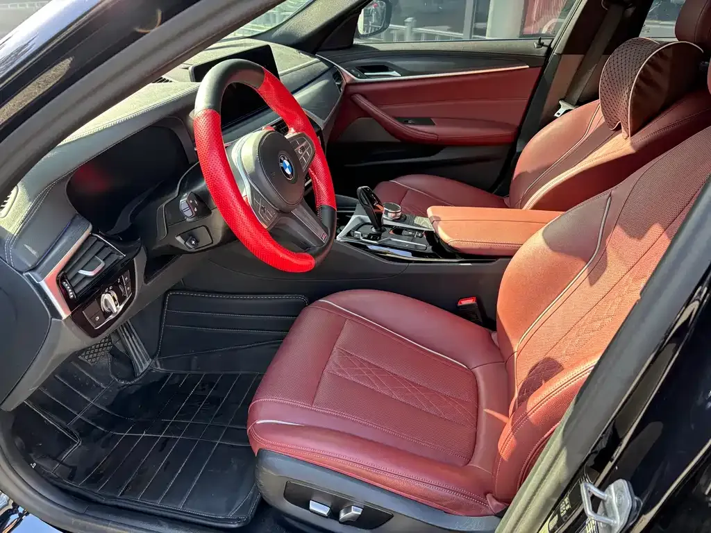 BMW 5 Series 2023 из CN, фото 7