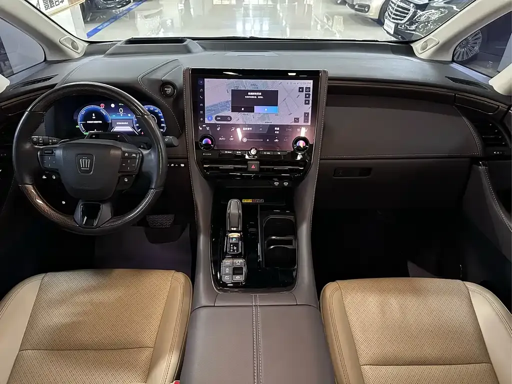 Toyota Vellfire 2023 из CN, фото 3