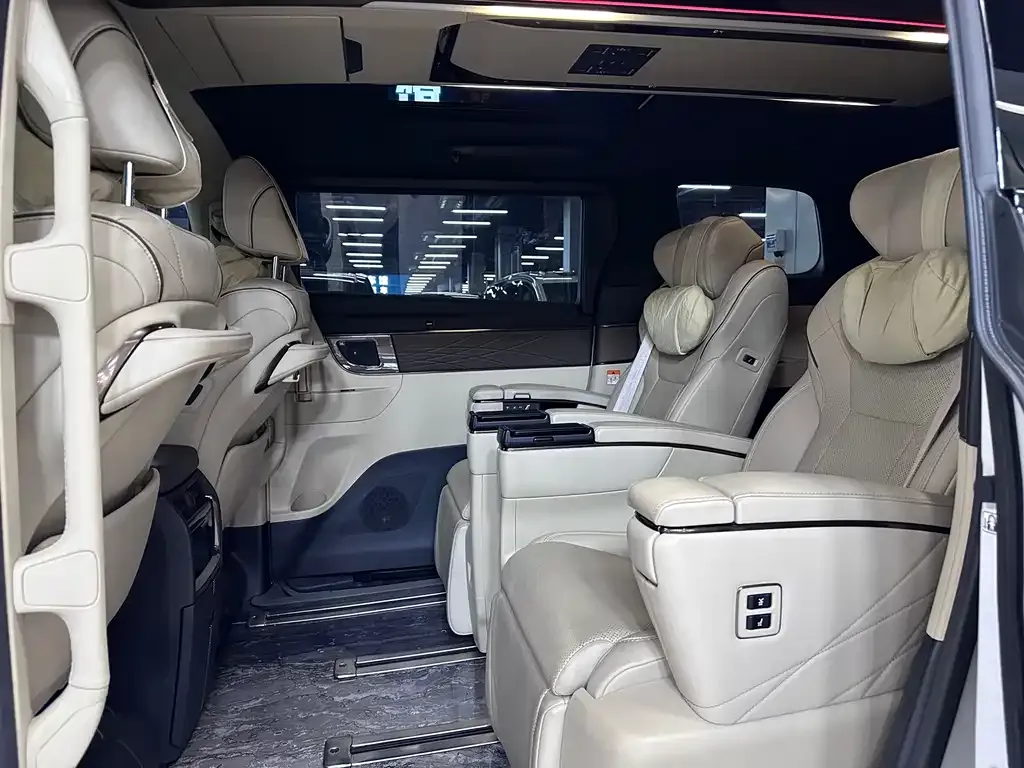 Toyota Vellfire 2023 из CN, фото 7