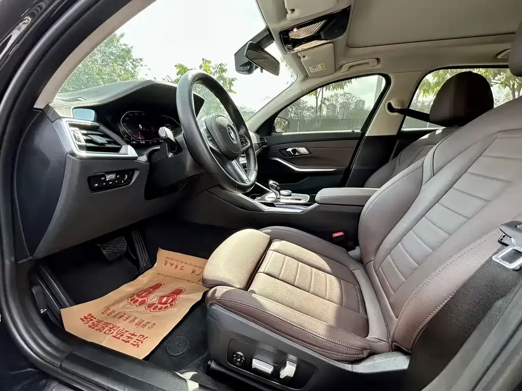 BMW 3 Series 2021 из CN, фото 9