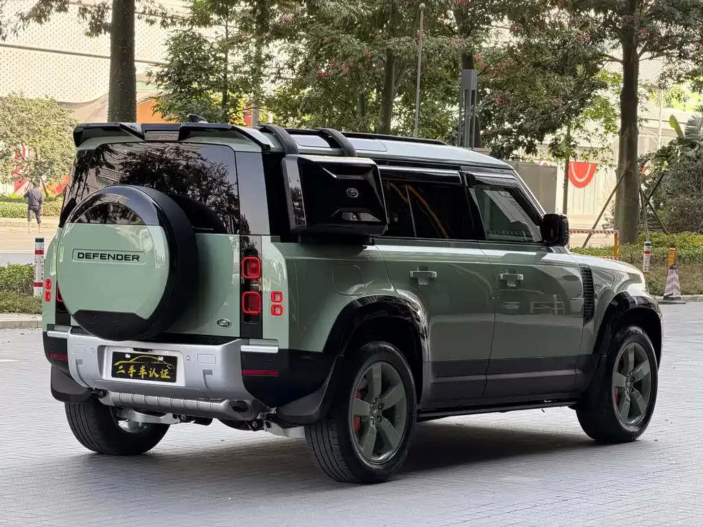 Land Rover Defender — фото 8