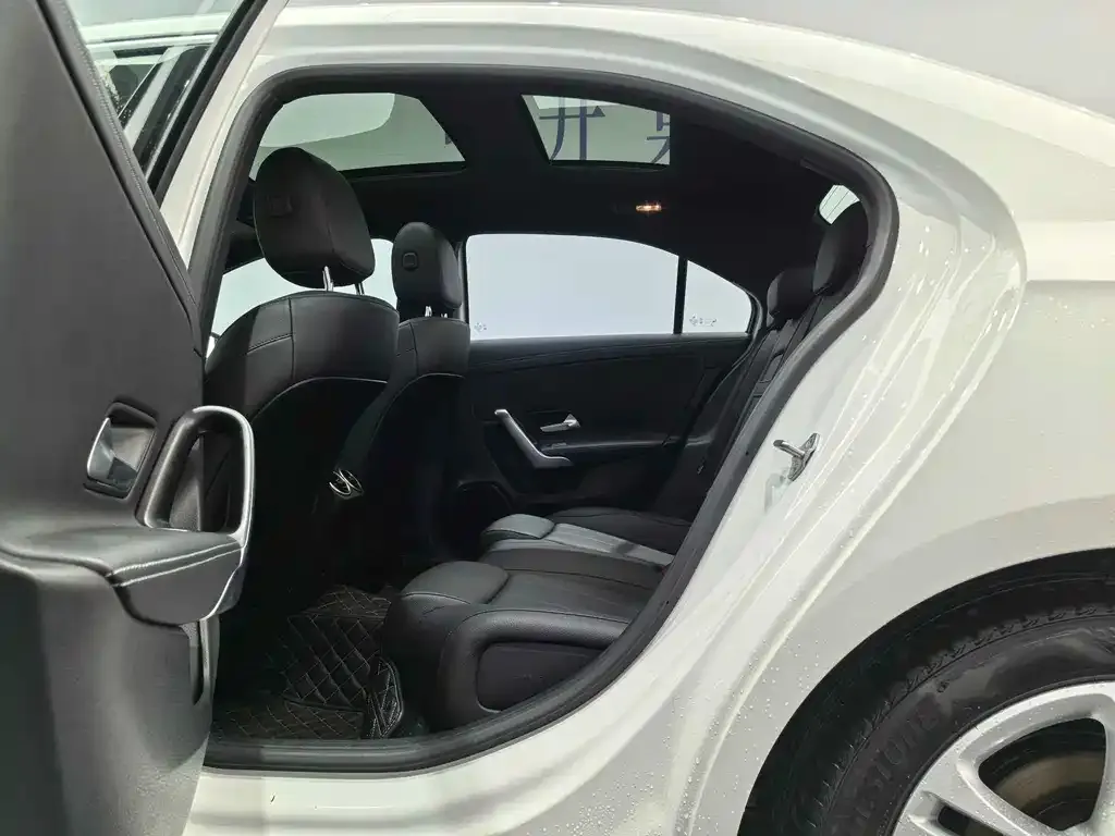 Mercedes-Benz A-Class 2025 из CN, фото 2