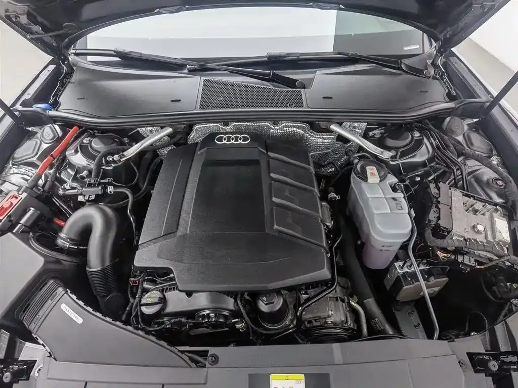 Audi A6L 2021 из CN, фото 9