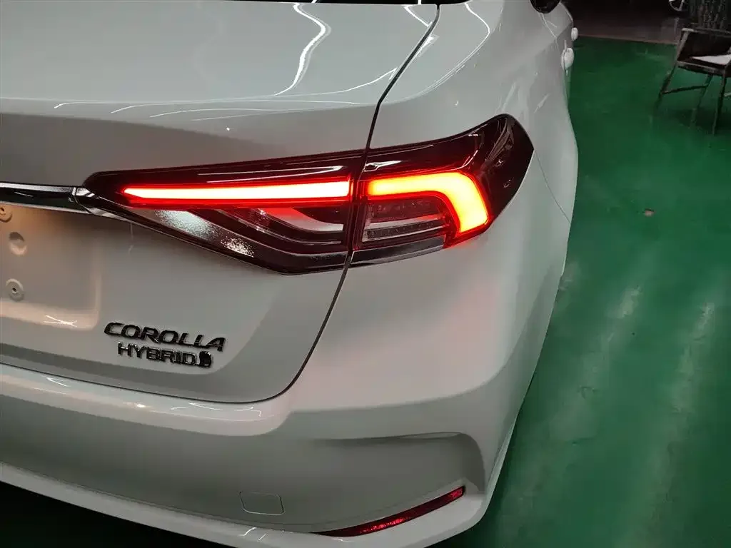 Toyota Corolla — фото 9