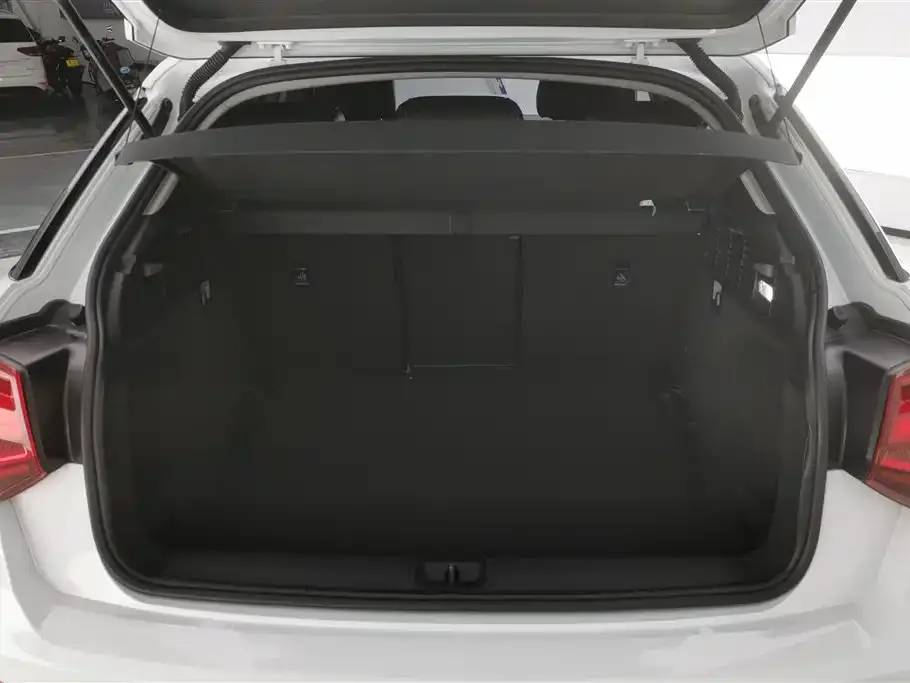 Audi Q2L 2021 из CN, фото 4