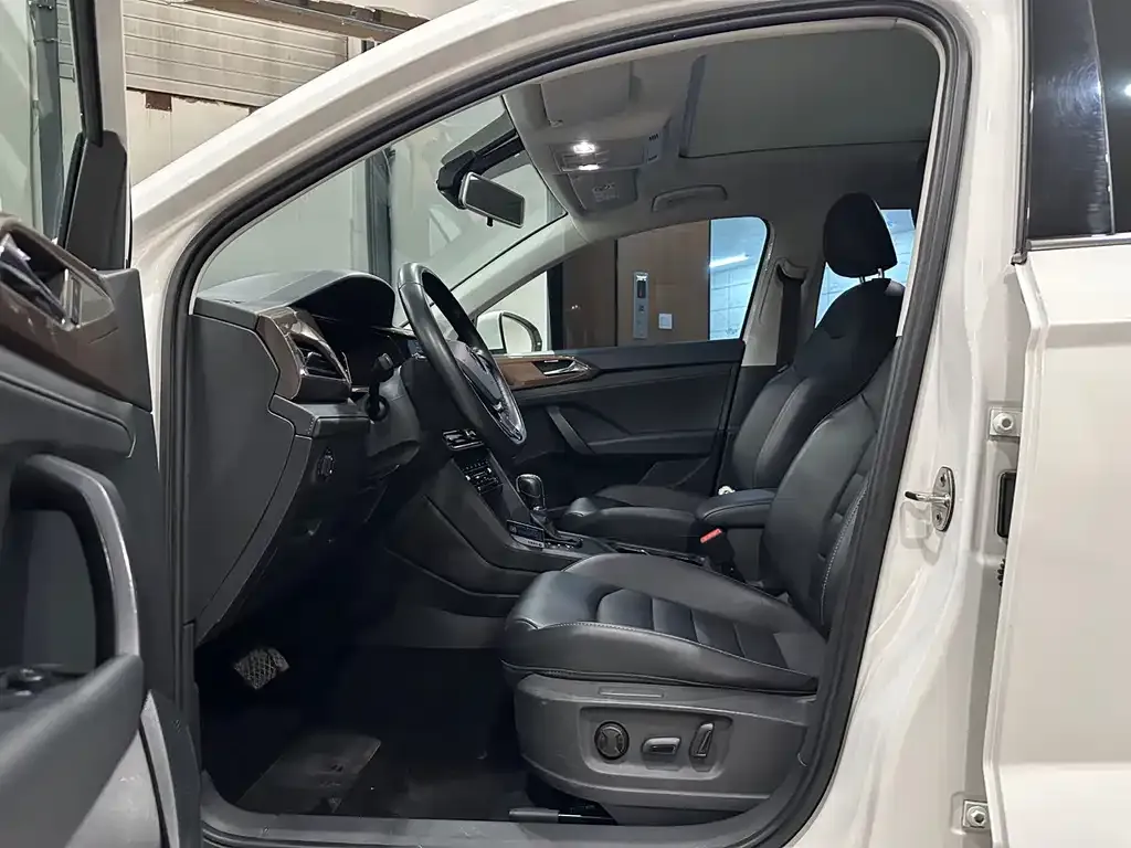 Volkswagen Tharu 2021 из CN, фото 5