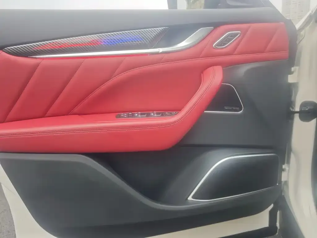 Maserati Levante 2024 из CN, фото 7