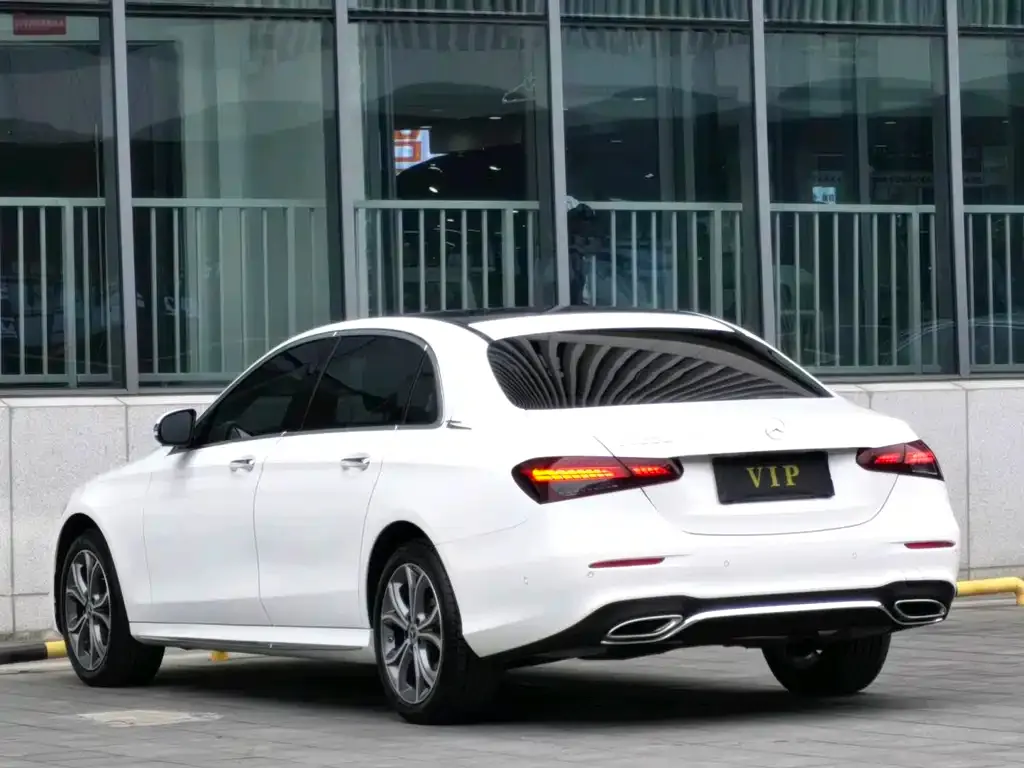 Mercedes-Benz E-Class 2023 из CN, фото 2