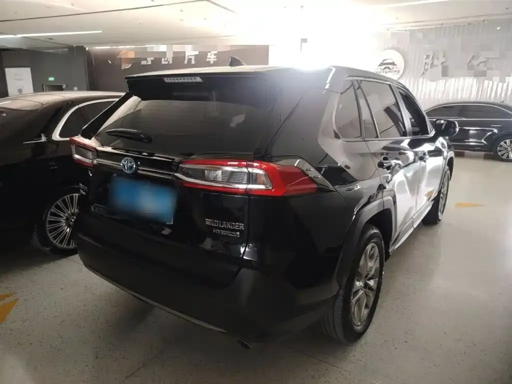 Toyota Wildlander 2021 из CN, фото 3