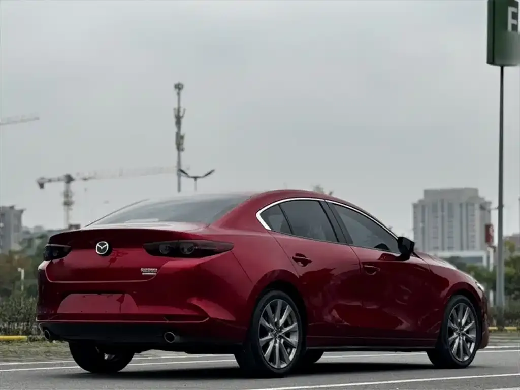 Mazda 3 Axela — фото 10