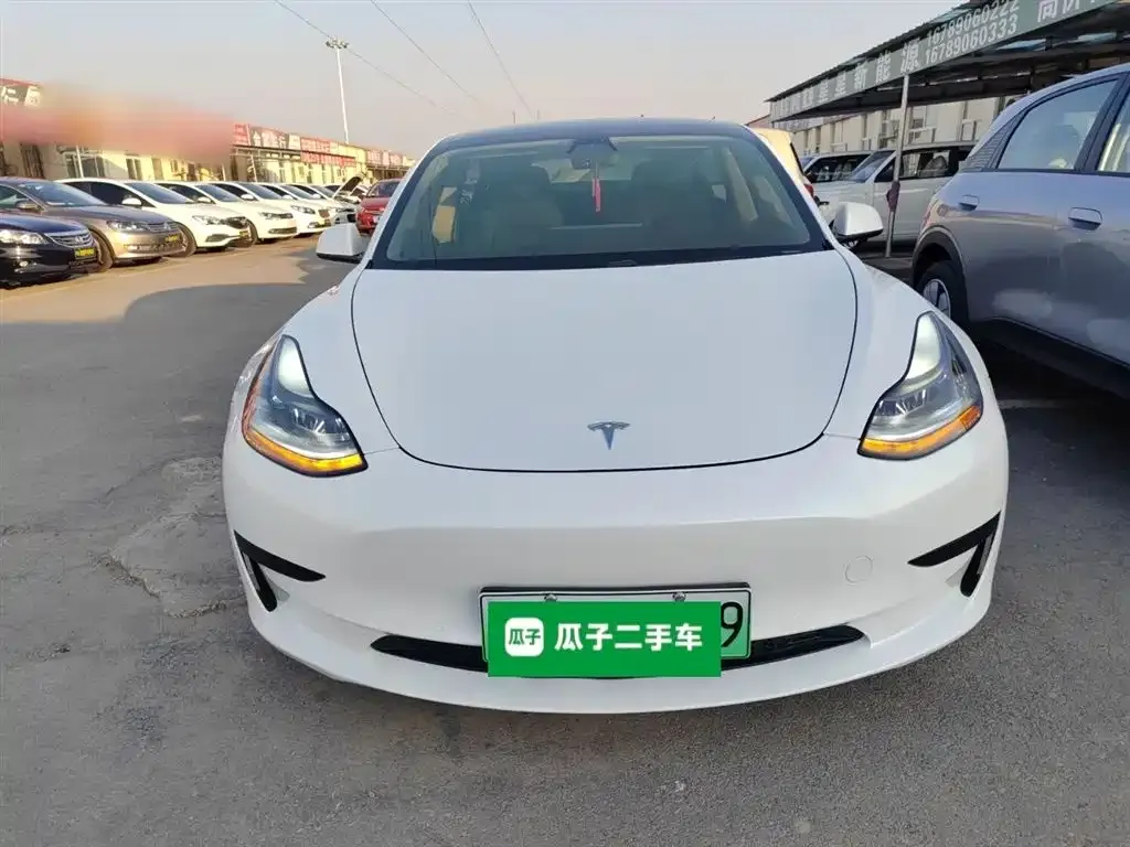 Tesla Model 3 — фото 8