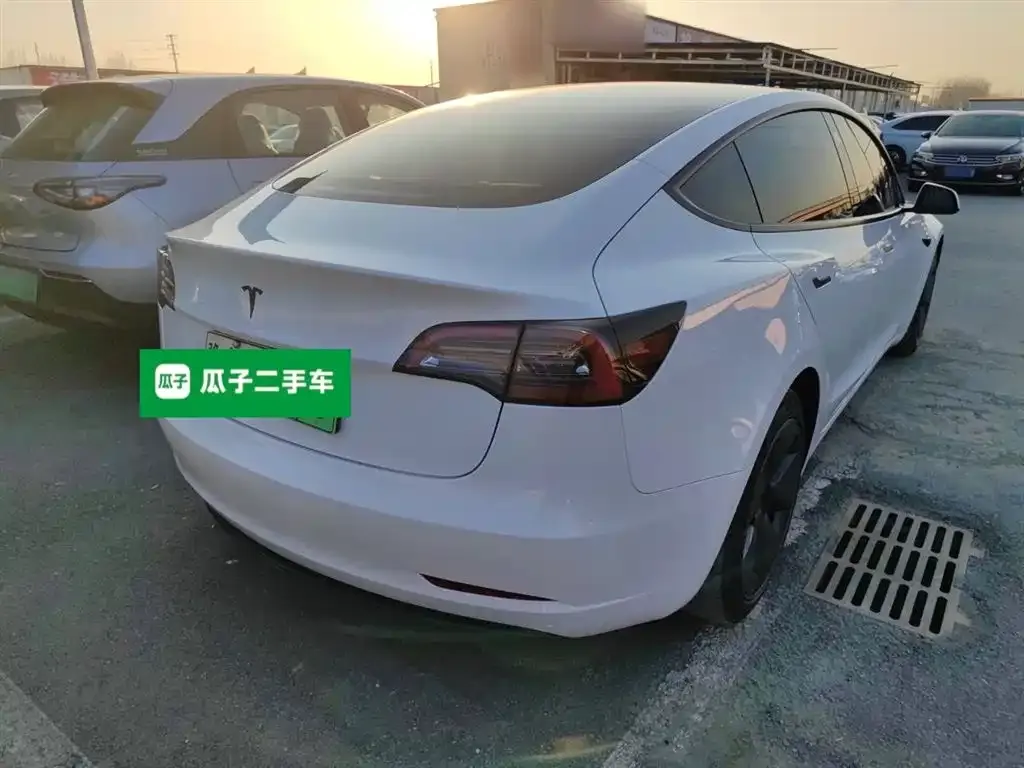 Tesla Model 3 — фото 6