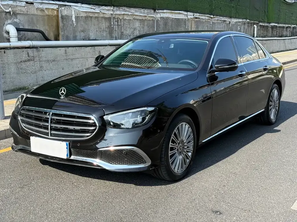 Mercedes-Benz E-Class 2023 из CN, фото 1