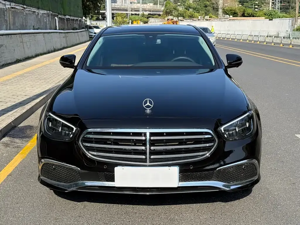 Mercedes-Benz E-Class 2023 из CN, фото 6